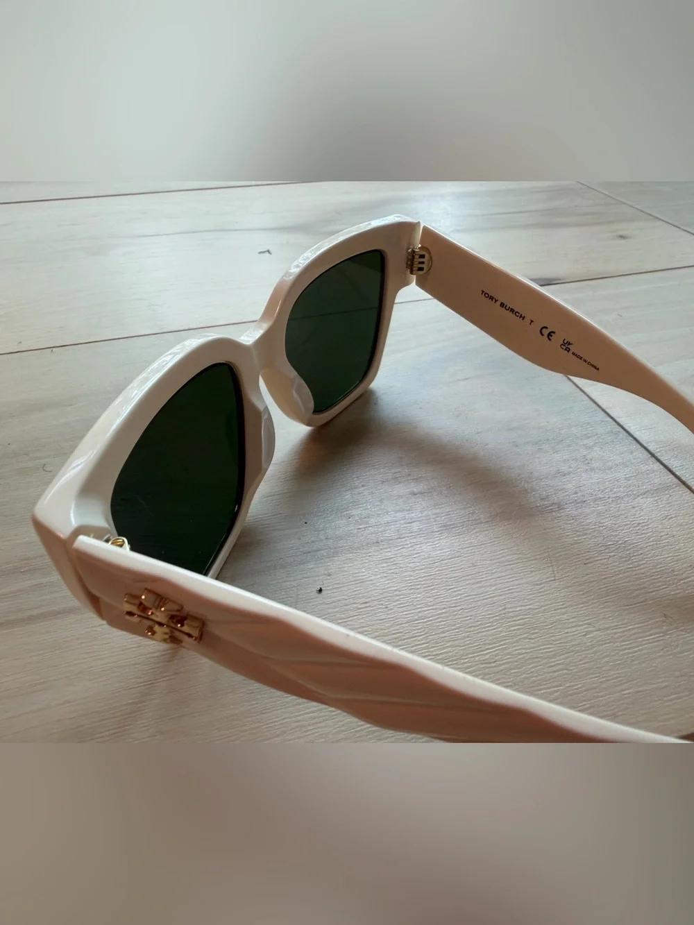 NWT Tory Burch Kira Sunglasses